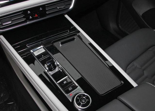 军情五处：利益之争 视频海报