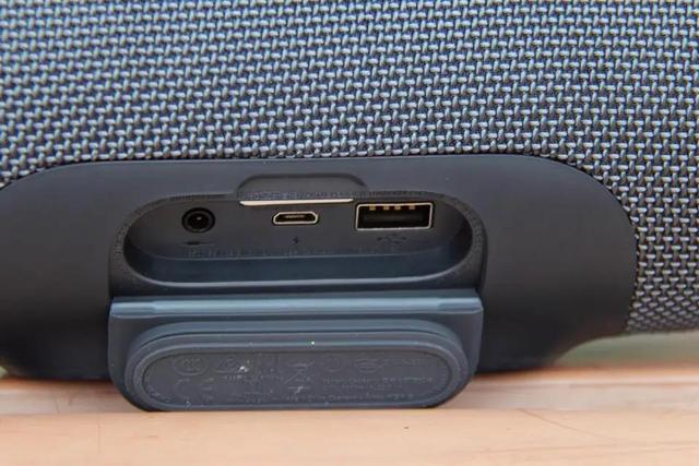 侏罗纪入侵 视频缩略图