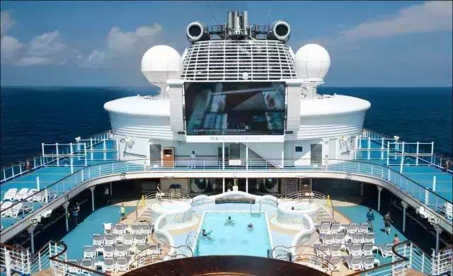 假装热情 视频主图