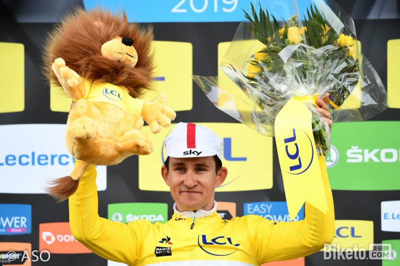 同在蓝天下 视频海报