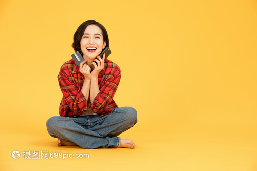 会长的贴身校花 视频缩略图