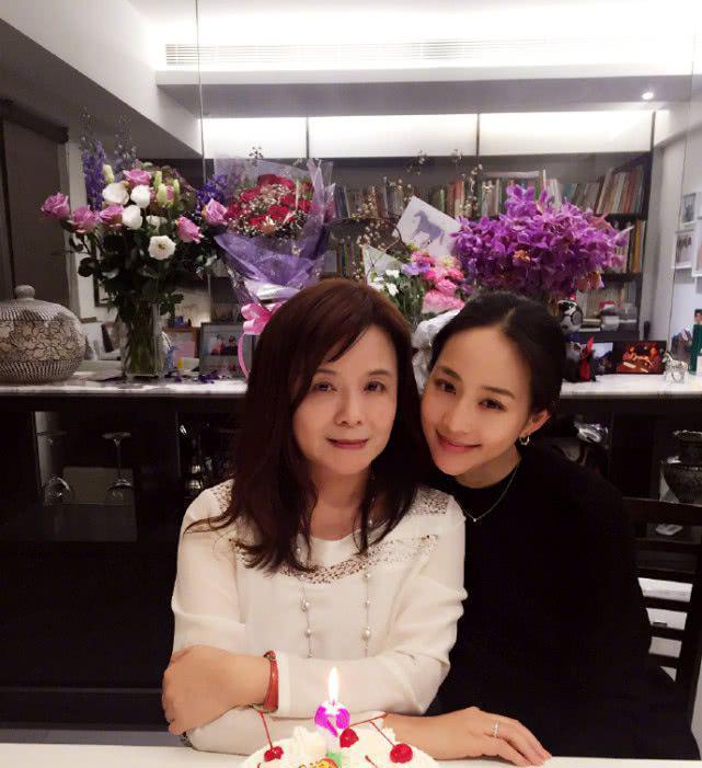 你是夜晚 视频缩略图