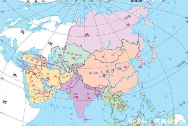 一个叫阿宝的男孩