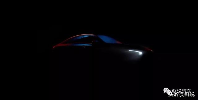 俏皮女学生 视频缩略图