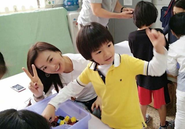 去见瀑布 视频主图