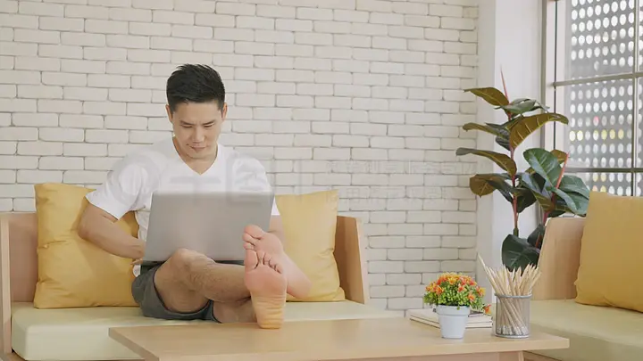 丛林历险记 视频主图