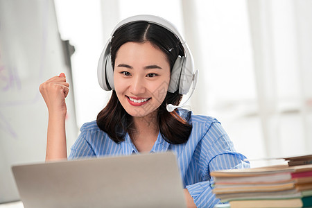 伟大的伟 视频缩略图