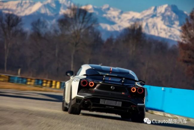 佩剑将军 视频缩略图