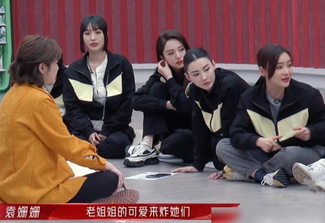 僵尸高校2 视频缩略图