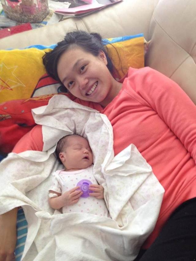 住货车的女士 视频海报