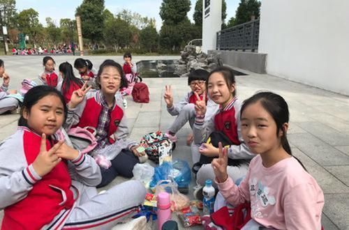 伯顿先生 视频主图