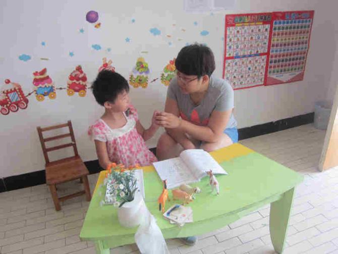 你好！梅芳草 视频缩略图