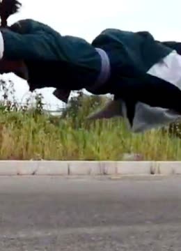 地平线 视频海报