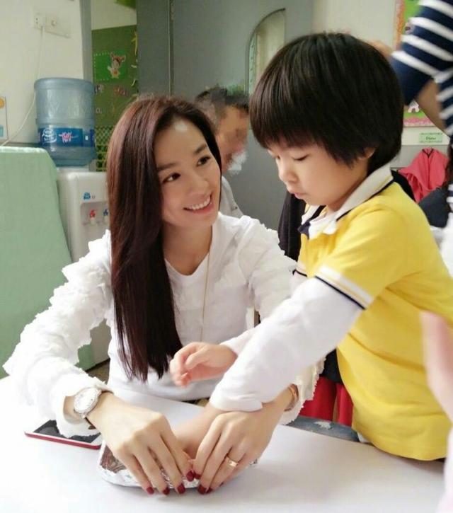 傀儡侦探 视频缩略图