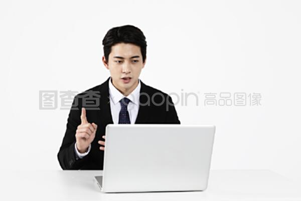 侦探克罗伊特 视频缩略图