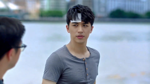 偷窥者 视频封面