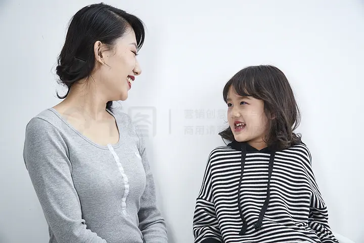 坚不可摧的男孩 视频主图