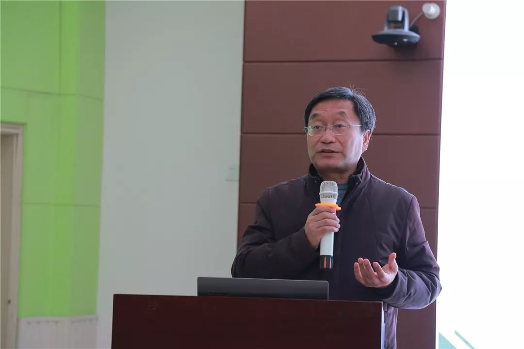 僵尸少爷 视频缩略图