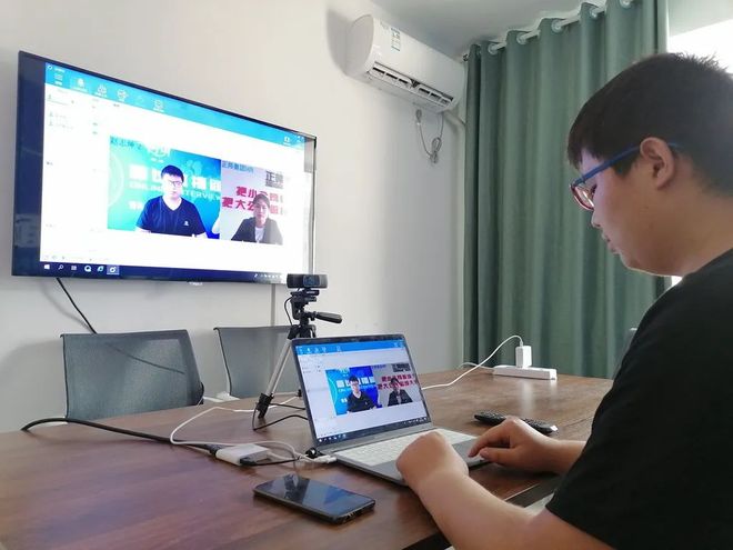 军犬麦克斯 视频缩略图