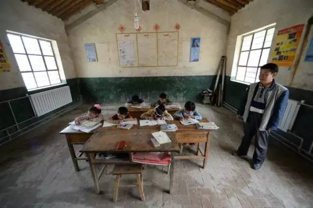 假装热情 视频缩略图