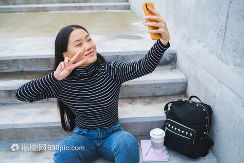 借来的100天 视频缩略图